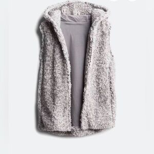 Coffeeshop Leonie Wubby Hooded Vest